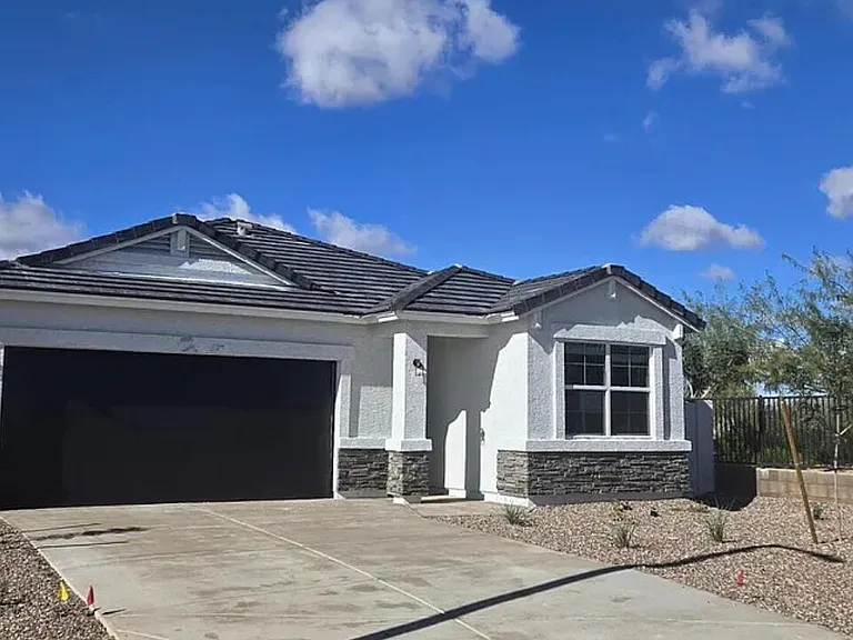 25332 N 184th Ln — Photo 1
