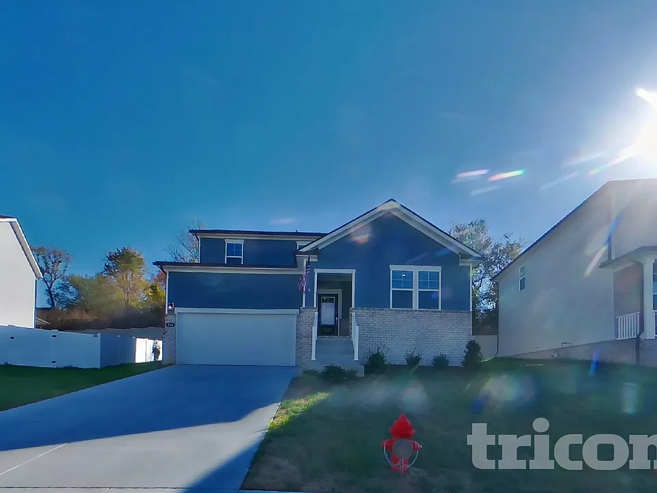 216 E Millbrook Dr