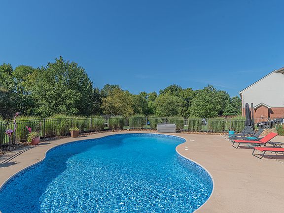 3rd image of 10651 Aspen Pl