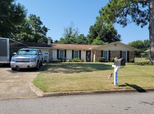 107 Madison Ln, Enterprise, AL 36330