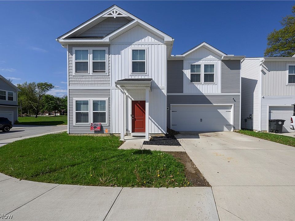 1st image of 460 Auld Farm Cir