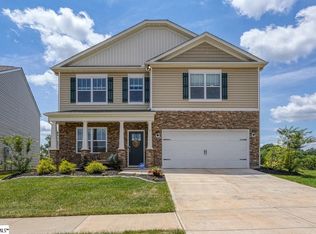 4 Oak Edge Ln, Greer, SC 29651