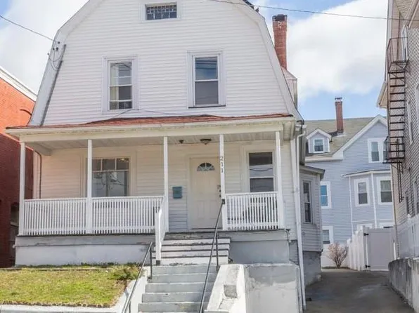 211 Admiral St, Providence, RI 02908