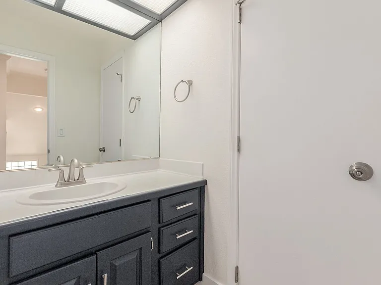 861 Vegas Valley Dr — Photo 32