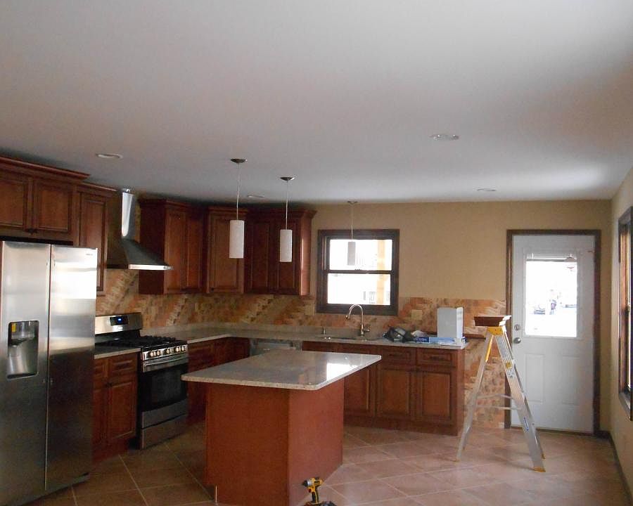 1st image of 519 New York Ave #2