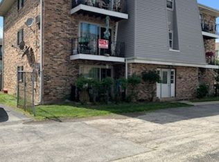 7009 100th St APT 302, Chicago Ridge, IL 60415