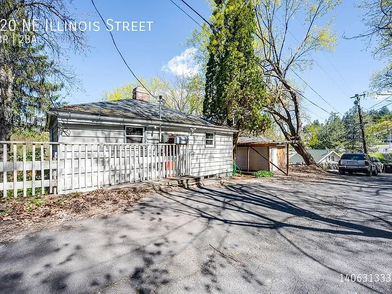 720 NE Illinois St — Photo 21