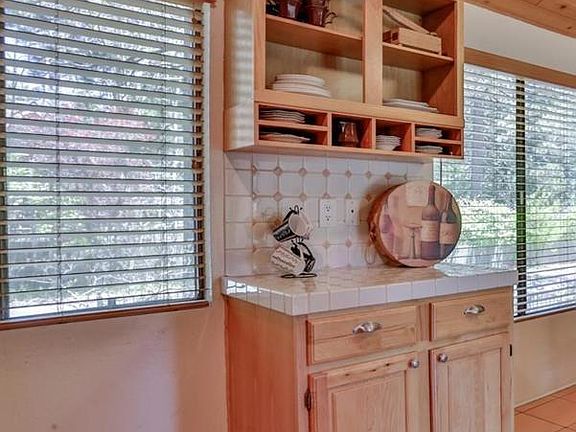 5th image of 27821 Peninsula Dr Suite 305