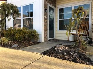 68 Barley Ln, Patchogue, NY 11772