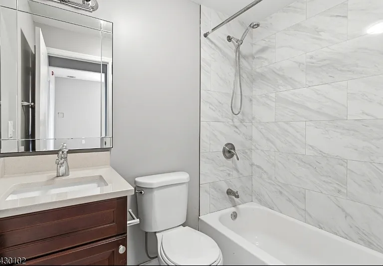 456 Avon Ave #33L — Photo 6