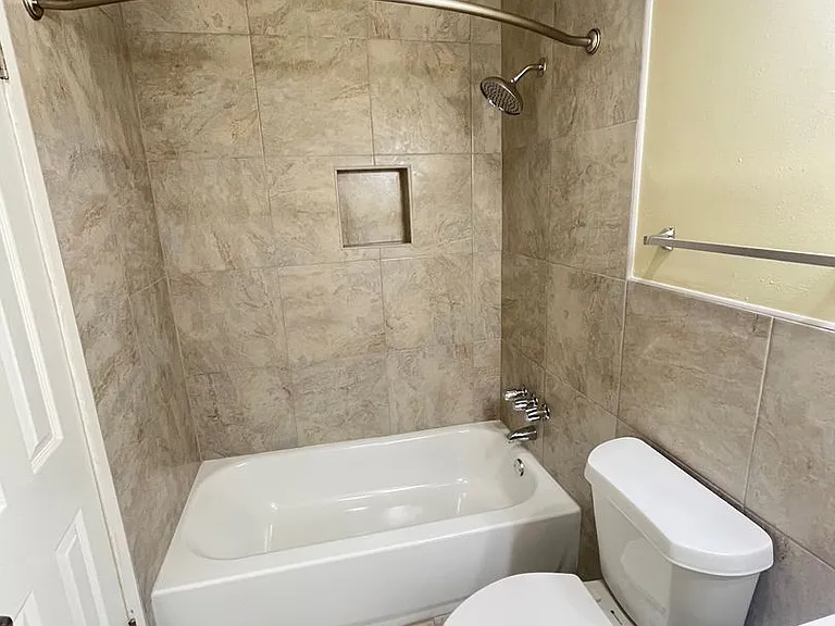 Retama Apartments — Photo 44