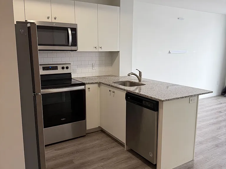 108 Garment St #704 — Photo 4