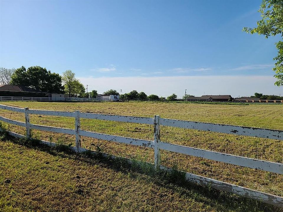 2nd image of 1100 Creek View Ln Lot 39