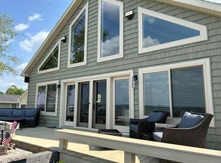 912 Iroquois Ave, Prudenville, MI 48651