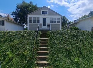 402 E Fairview Ave, South Bend, IN 46614