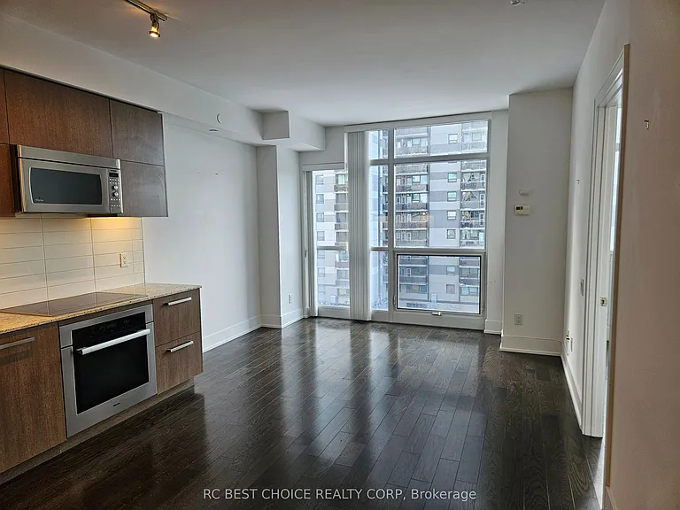 170 Avenue Rd #405 — Photo 6