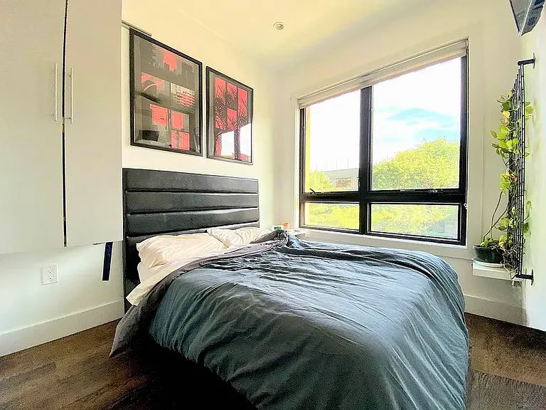 201 Marion St #3R — Photo 3