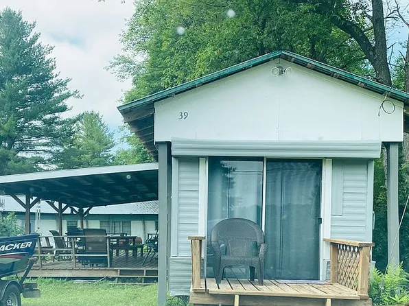 39 Chippewa Creek Road Ext, Hammond, NY 13646