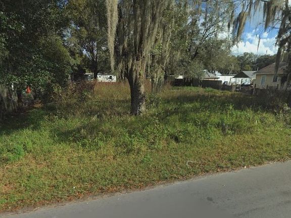 5th image of 810 Plateau Ave