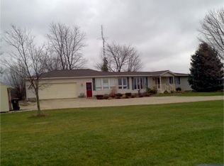 2442 E Philabaum Rd, North Manchester, IN 46962