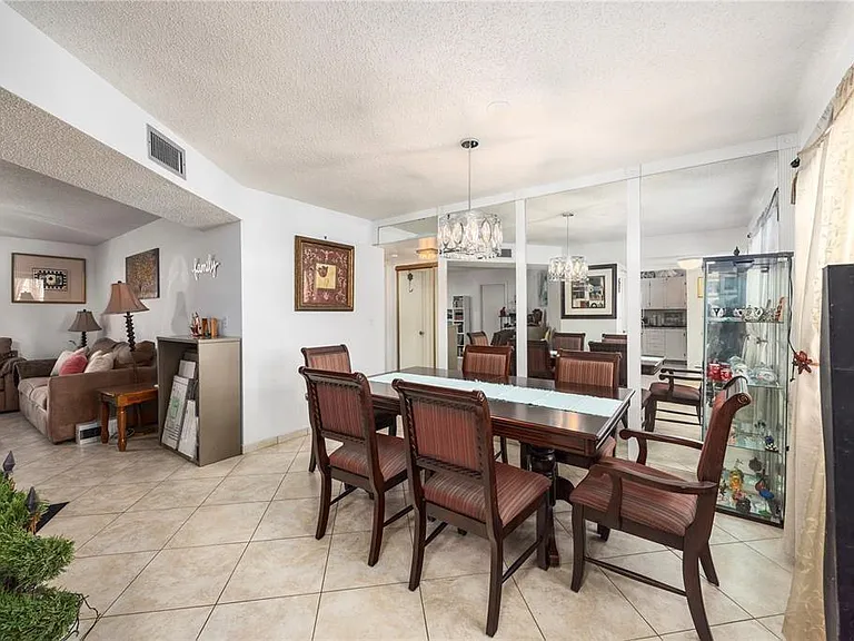 3990 NW 42nd Ave #311 — Photo 3