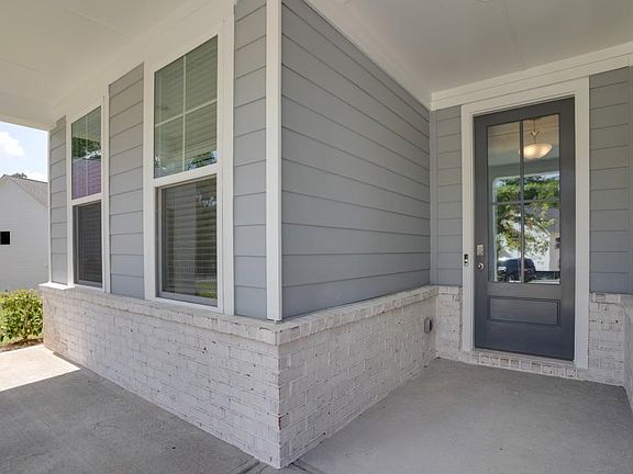 3rd image of 31 Riverrock Trce