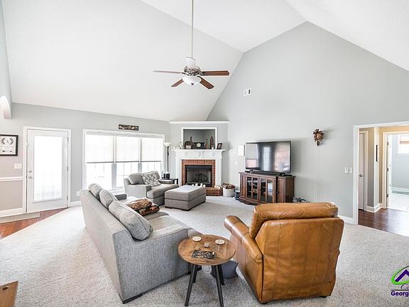 5th image of 72 Sweet Bay Rd