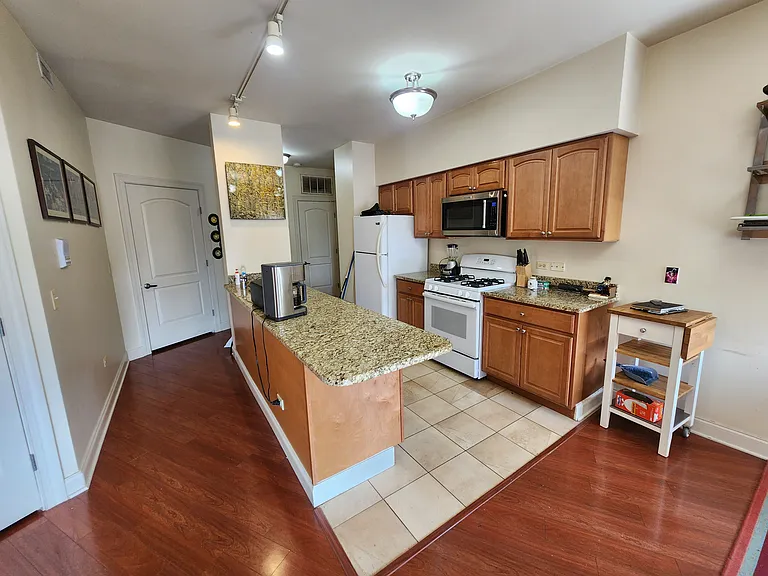 2318 N Milwaukee Ave #303 — Photo 1