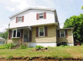 996 Allentown Rd, Green Lane, PA 18054