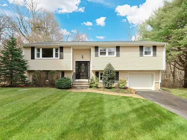 26 Beaver Brook Rd, Sharon, MA 02067