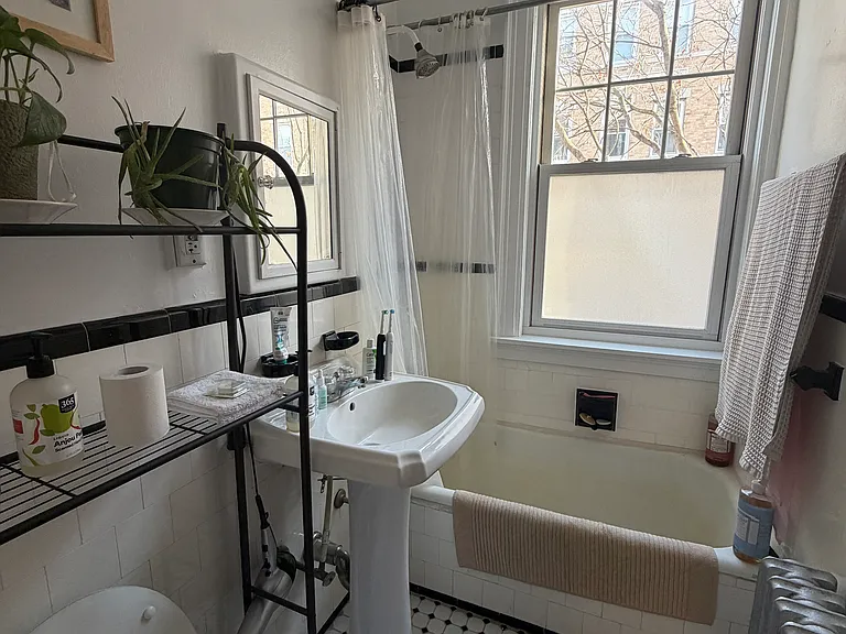 48 Strathmore Rd #26 — Photo 12