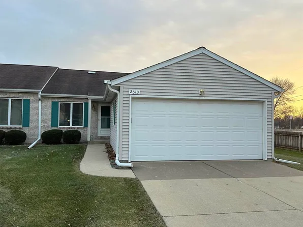 2610 38th St #1, Moline, IL 61265