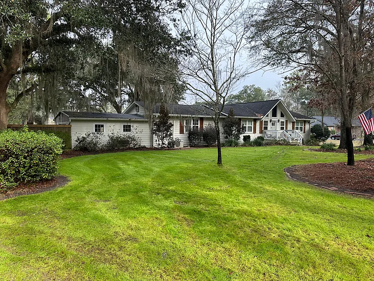 307 Doe Run Cir — Photo 3