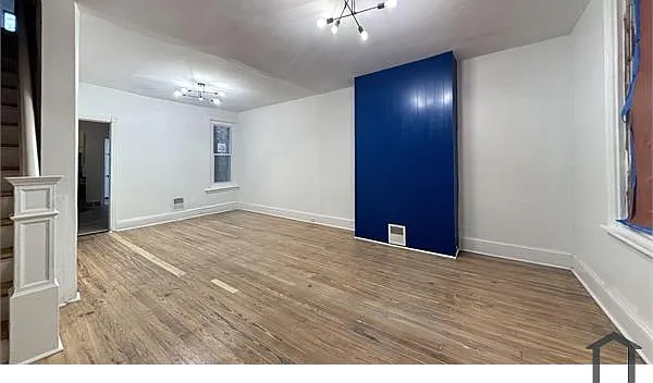 1329 N Wanamaker St — Photo 11