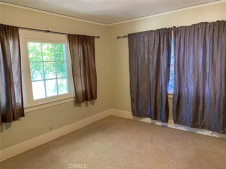 1120 W Commonwealth Ave — Photo 4
