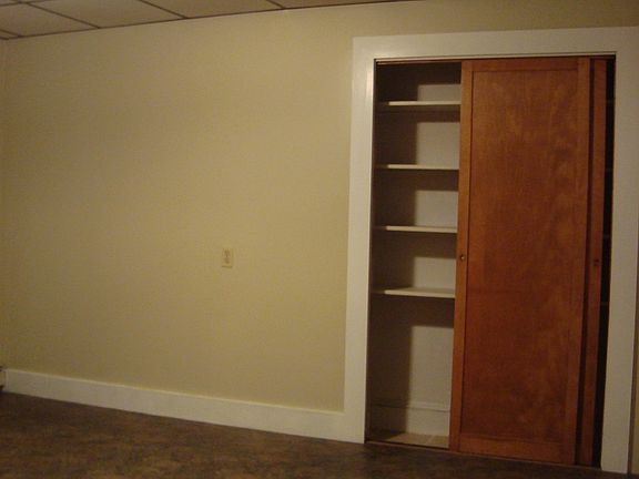 Kitchen, opposite wall with storage