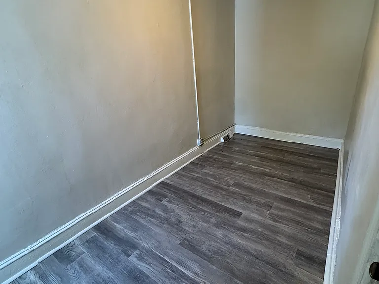 18 Wiley Ave — Photo 11
