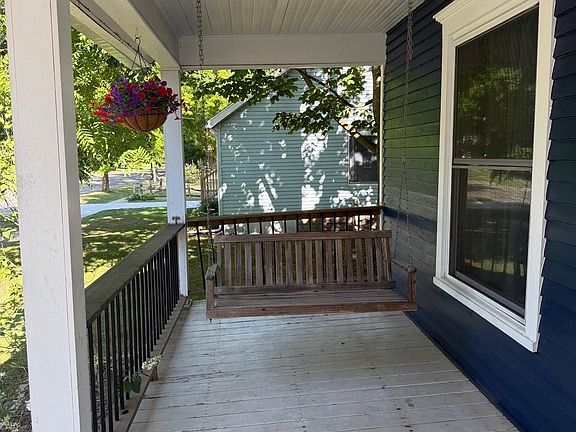 4th image of 302 High St