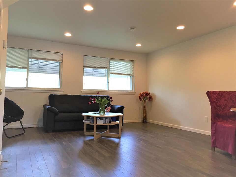 1st image of 1612 Chesapeake Pl