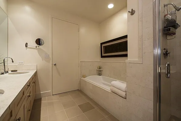 Sold by Platinum Properties | media 14