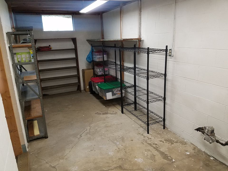 2nd image of 3876 Artmar Dr