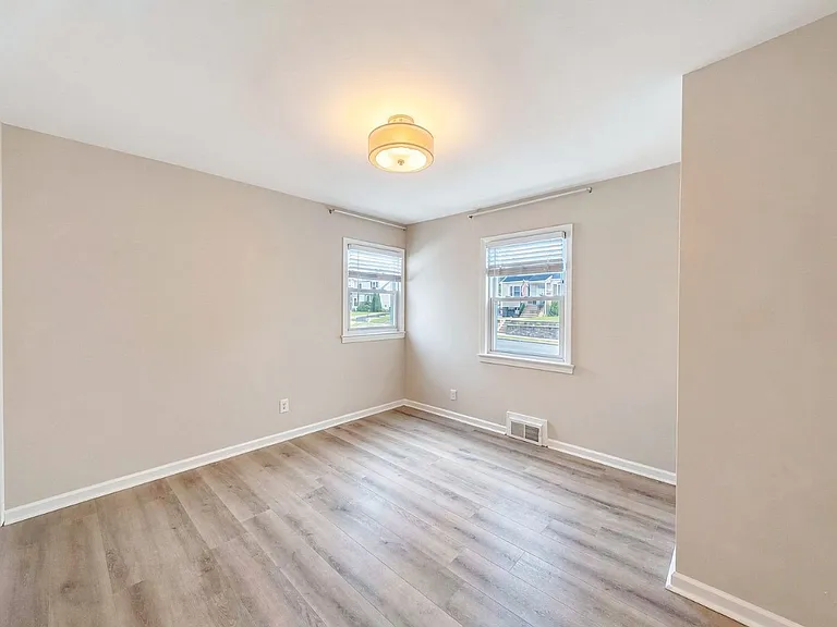 171 New York Ave — Photo 14