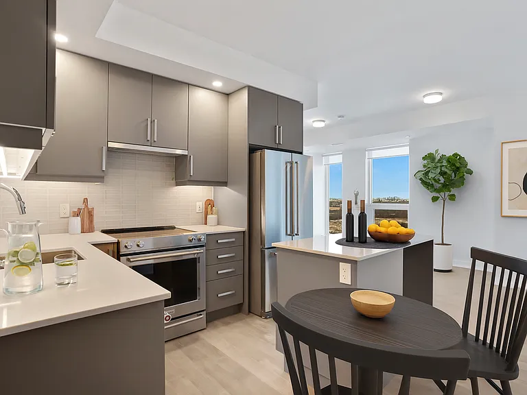 3240 William Coltson Ave — Photo 122