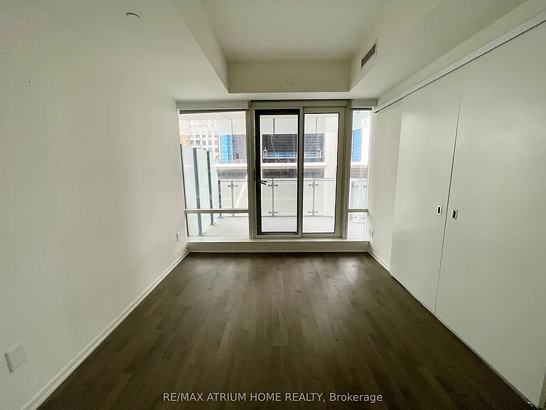 1 Bloor St E #1809 — Photo 17
