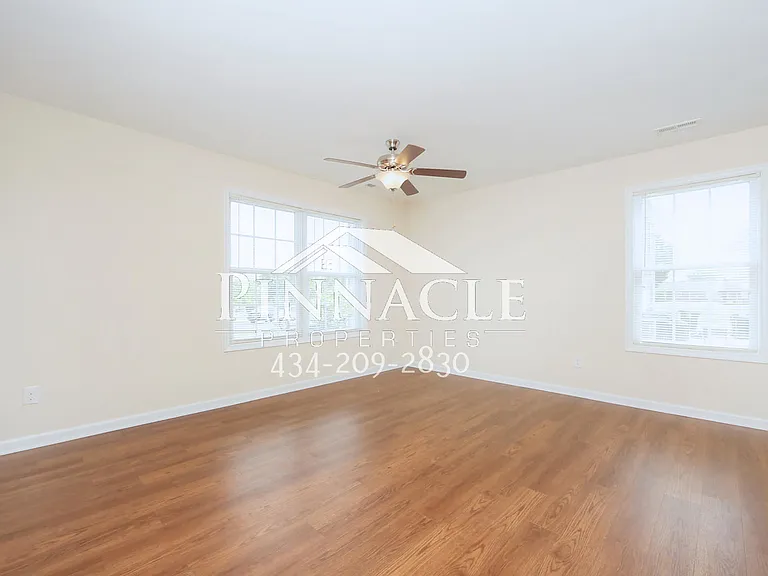 2313 Acorn St #B — Photo 5
