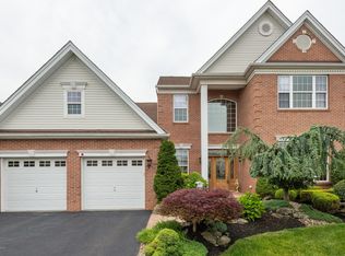 20 Riviera Dr, Monroe Township, NJ 08831