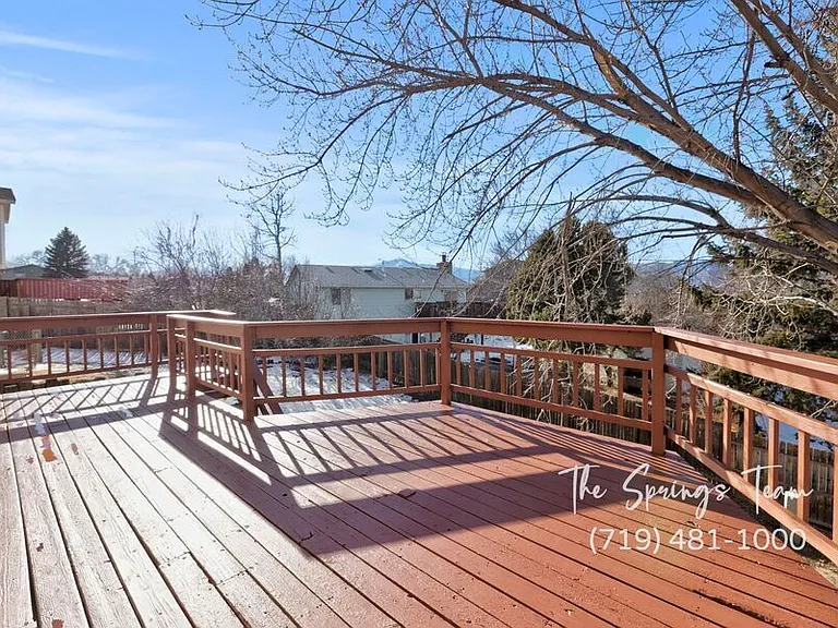 6460 Bugle Dr — Photo 45