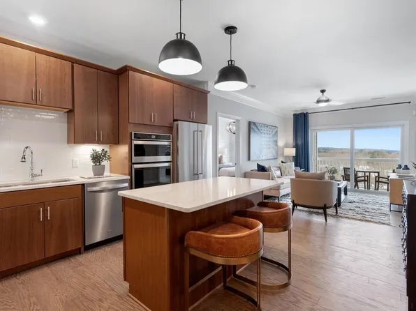 260 Martins Lndg #509, North Reading, MA 01864