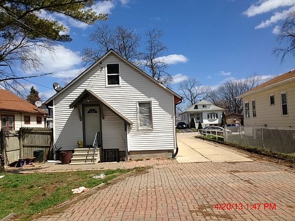 2nd image of 574 S Washington Park