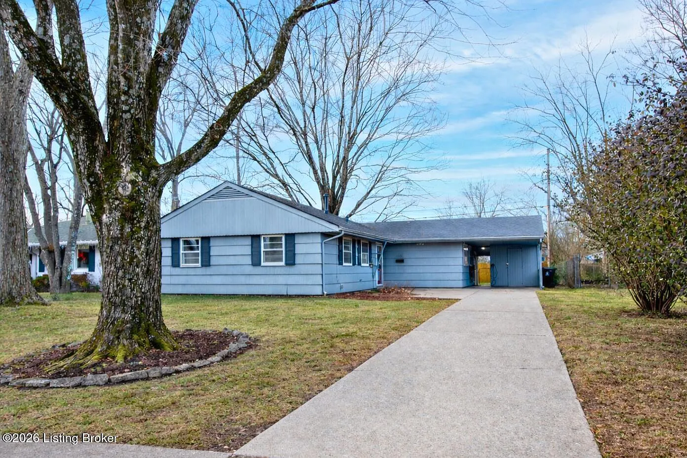 3633 Kelly Way photo 1